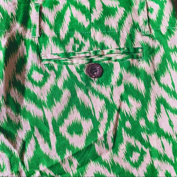 Cynthia Rowley Linen Green/Cream Pattern Shorts, size 10 - Picture 6 of 6